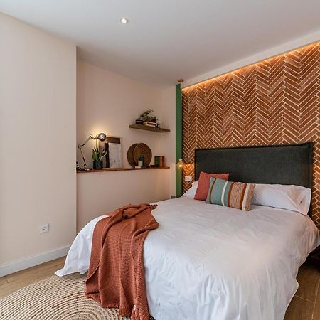 Vestal Suites Domo Камбрильс Экстерьер фото